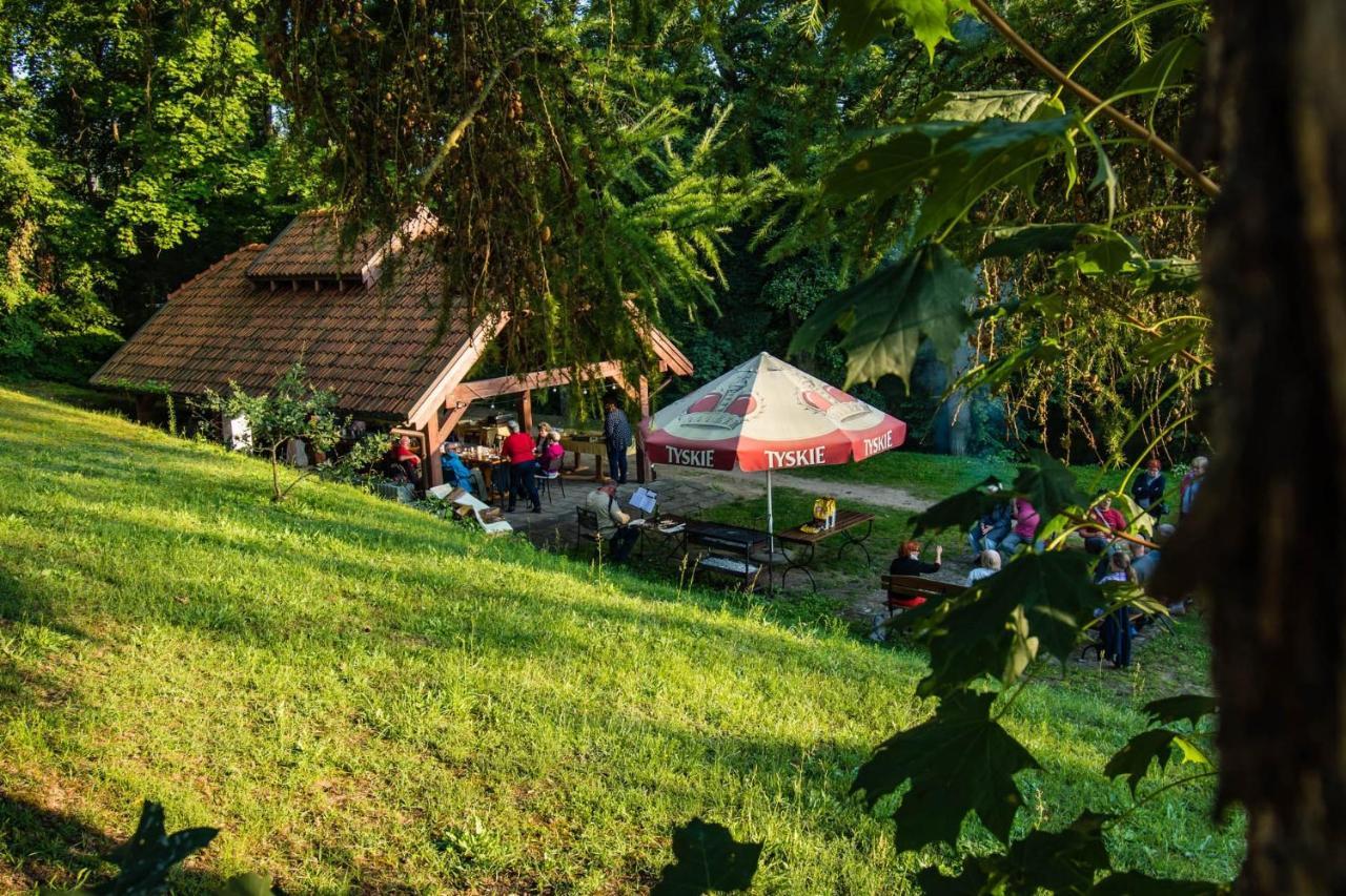 Kompleks Wypoczynkowo-Konferencyjny Mazur-Syrenka Krutyń Exterior foto